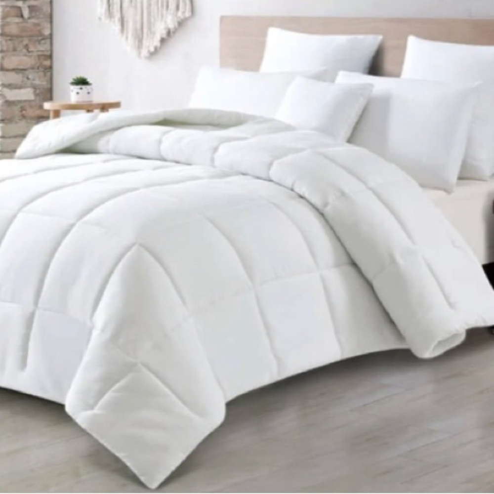King Bed in a Bag 6-Pieces White Ultra-Soft Cloud Fluffy Plush Luxury All Season